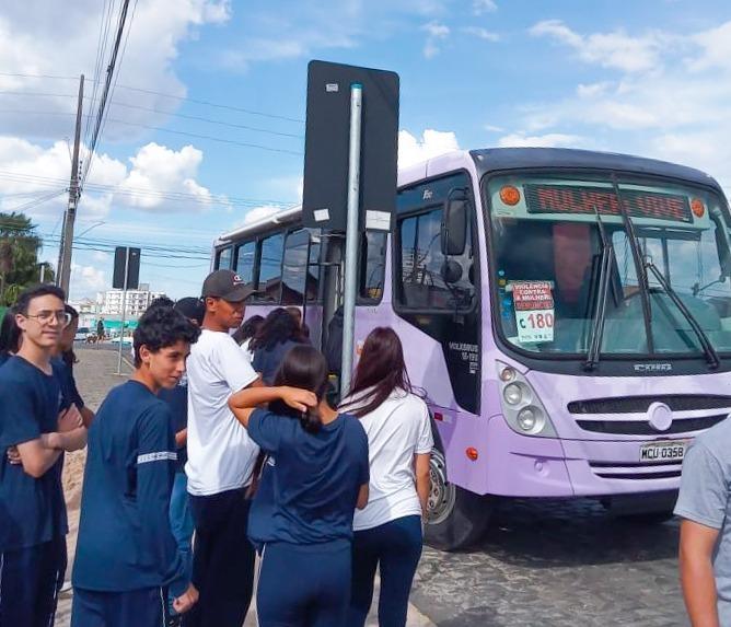 Ônibus Lilás percorre municípios catarinenses e conscientiza sobre violência contra a mulher