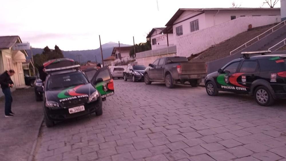 Operação de combate ao tráfico de drogas prende suspeitos em SC