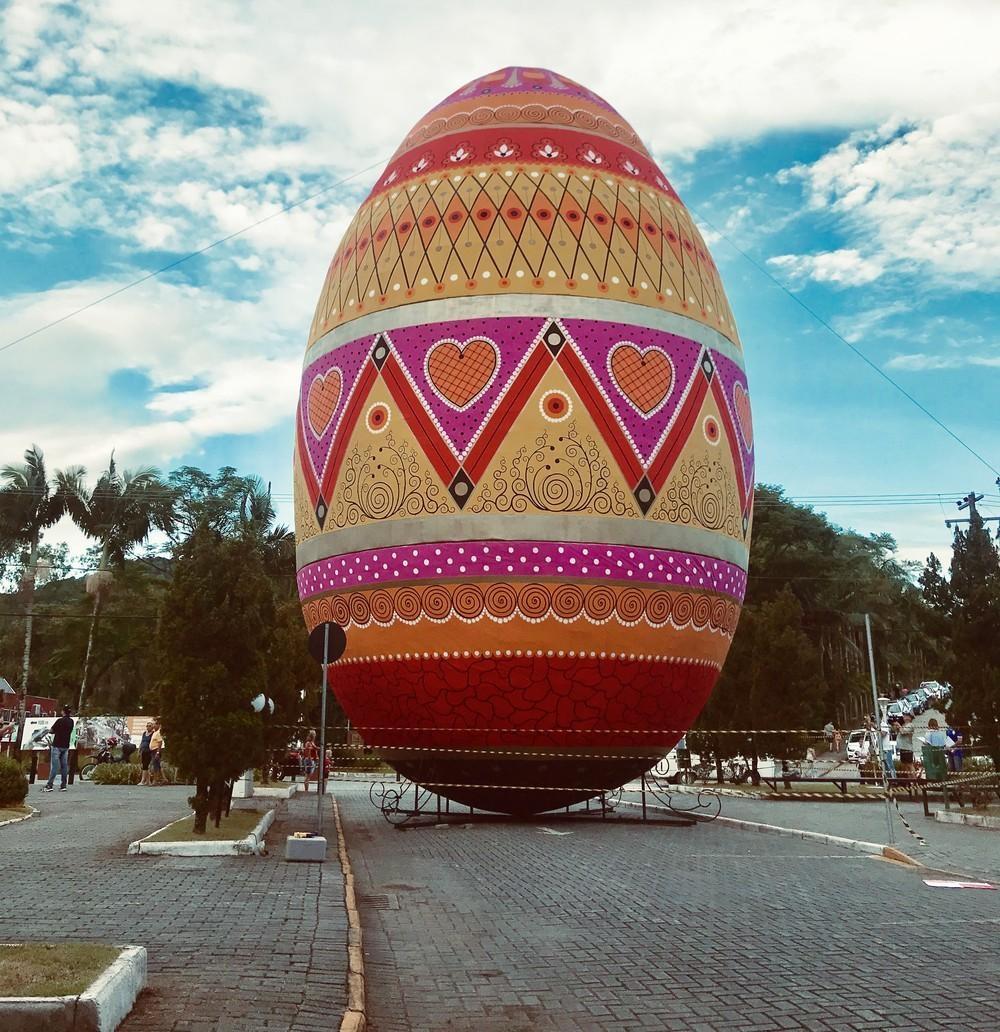 Ovo decorado de Páscoa de Pomerode é reconhecido o maior do mundo