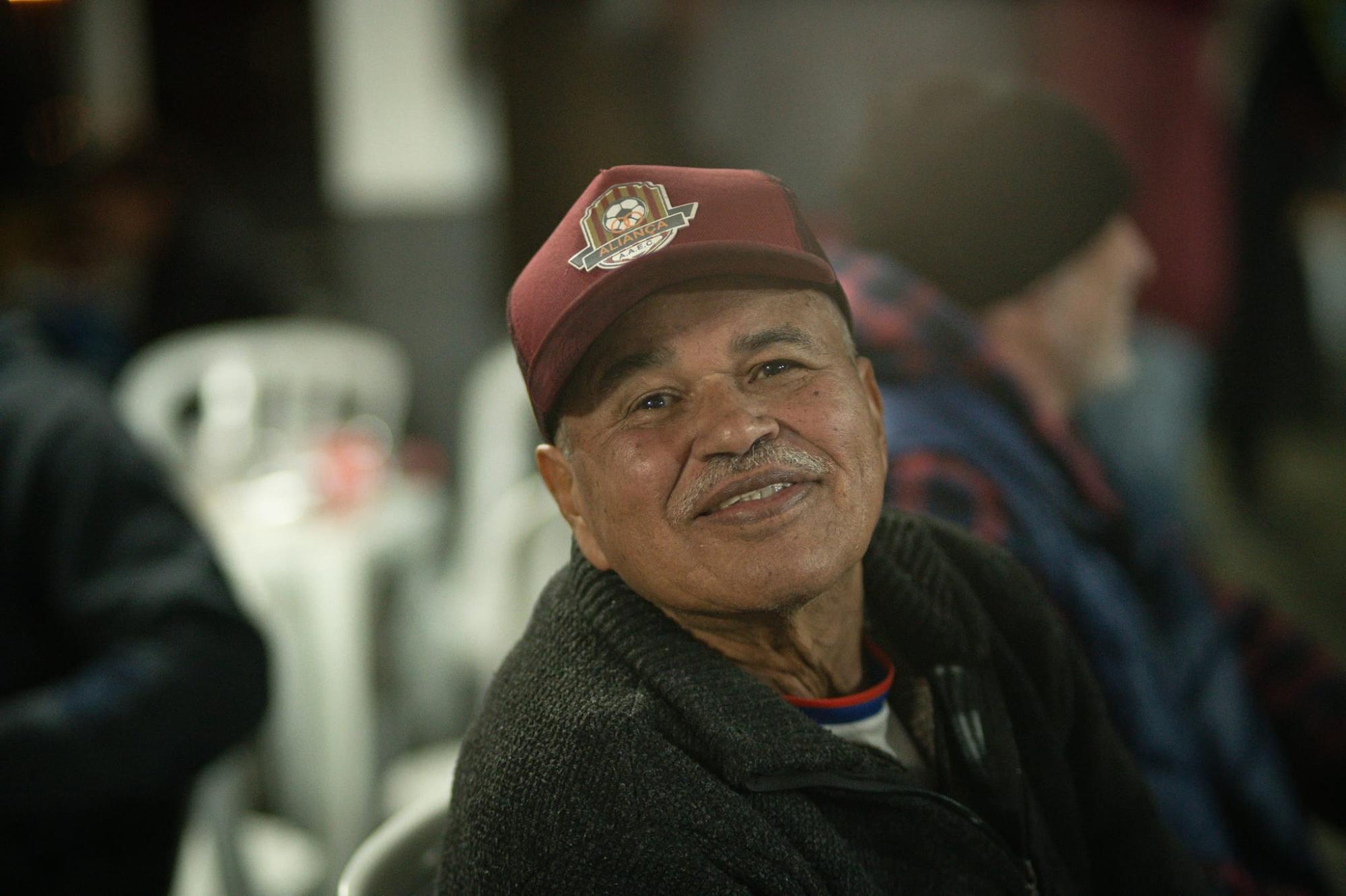 Pai Paranhos, ícone do futebol regional, falece aos 74 anos
