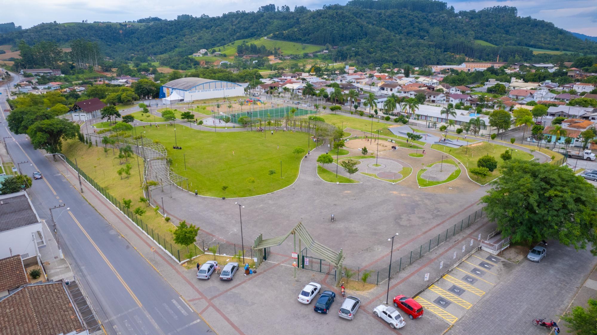 Parque da Cidade em Ituporanga passa a fechar às 22h 