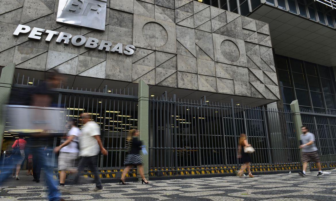 Petrobras anuncia nova alta nos preços da gasolina, diesel e gás 
