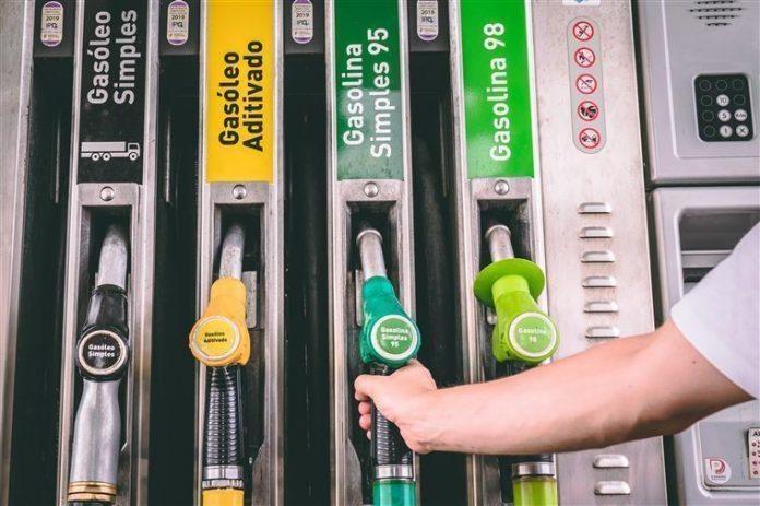 Petrobras anuncia nova redução no preço da gasolina