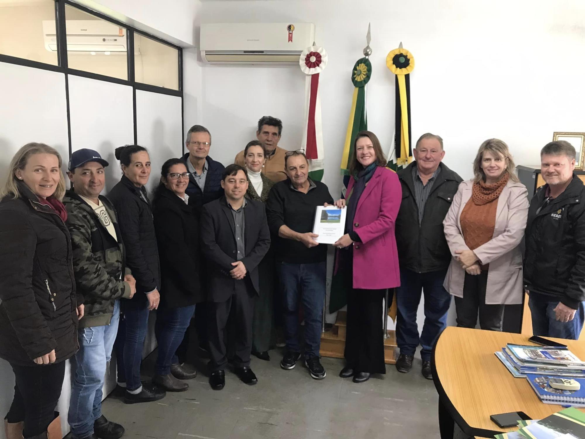 Petrolândia recebe o Plano Municipal de Turismo