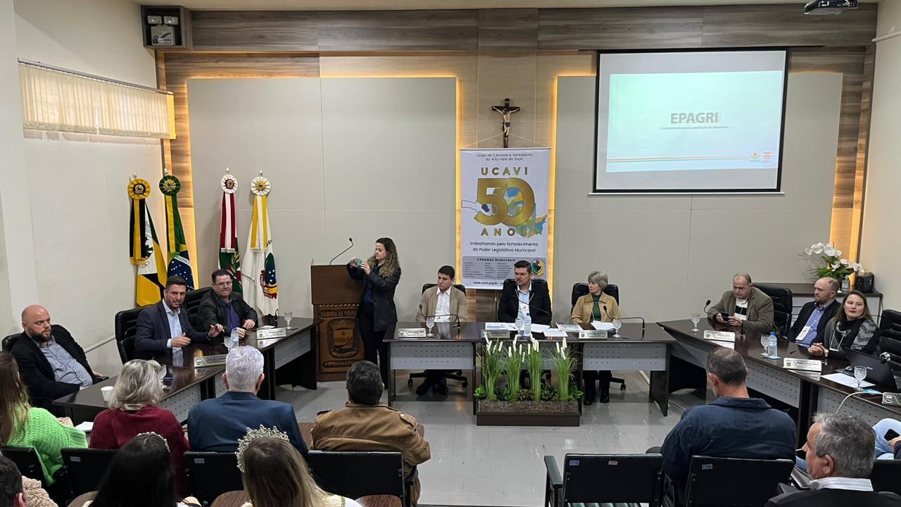 Petrolândia sedia Assembleia da União de Câmaras e Vereadores do Alto Vale do Itajaí (UCAVI) 