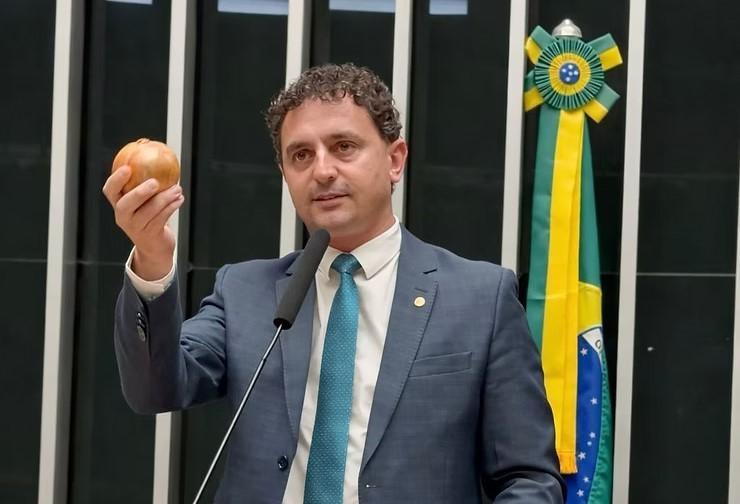 Pezenti se reúne com Flávio Bolsonaro hoje (06) e leva demandas da agricultura familiar