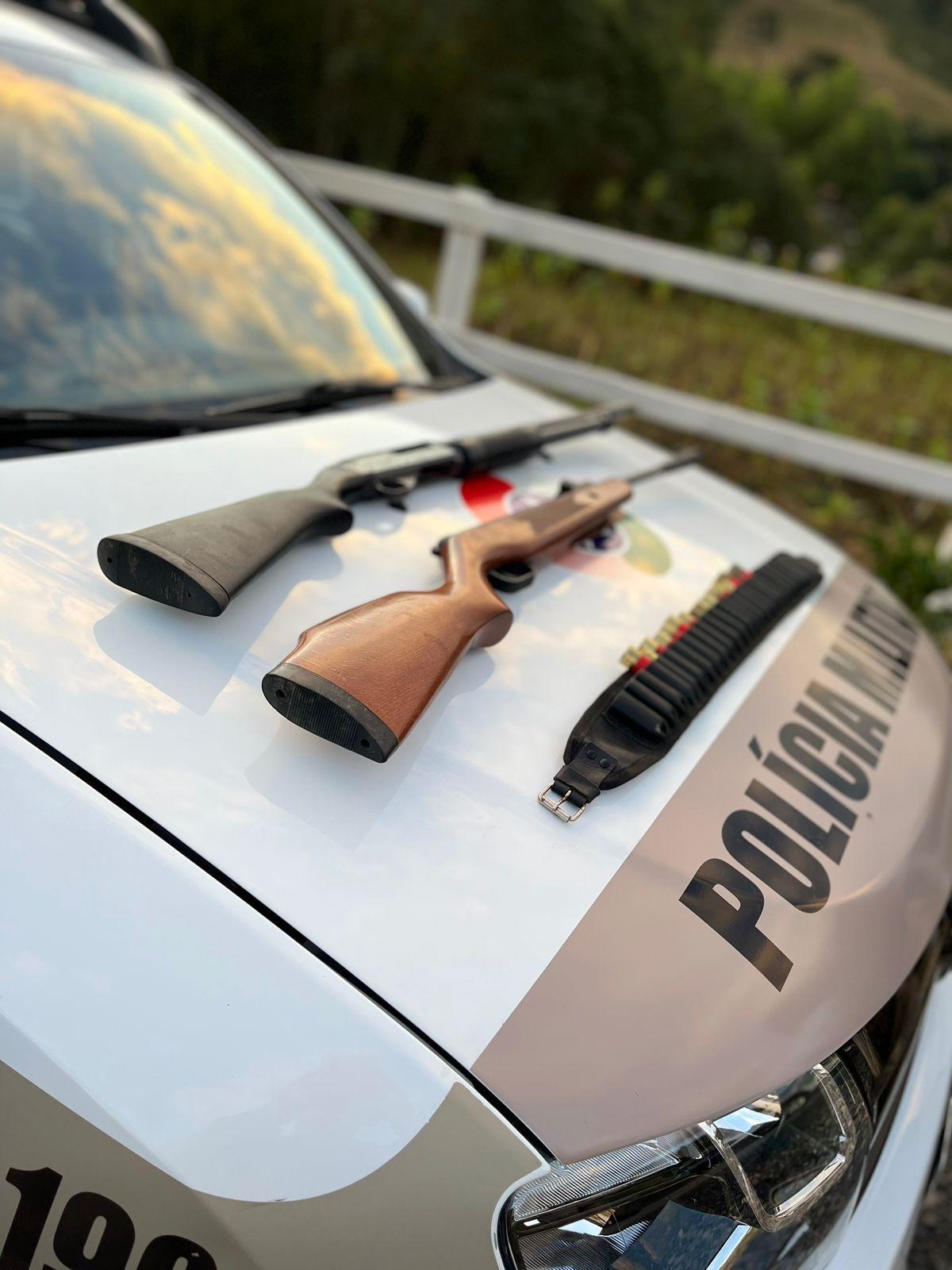 PM aprende armas e veículo em ocorrência no interior de Ituporanga
