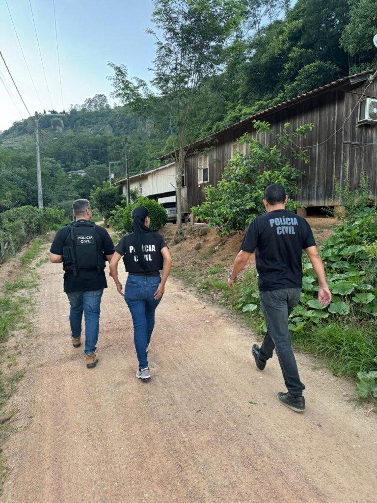 Polícia Civil de Santa Catarina cumpre mandado de prisão em Leoberto Leal
