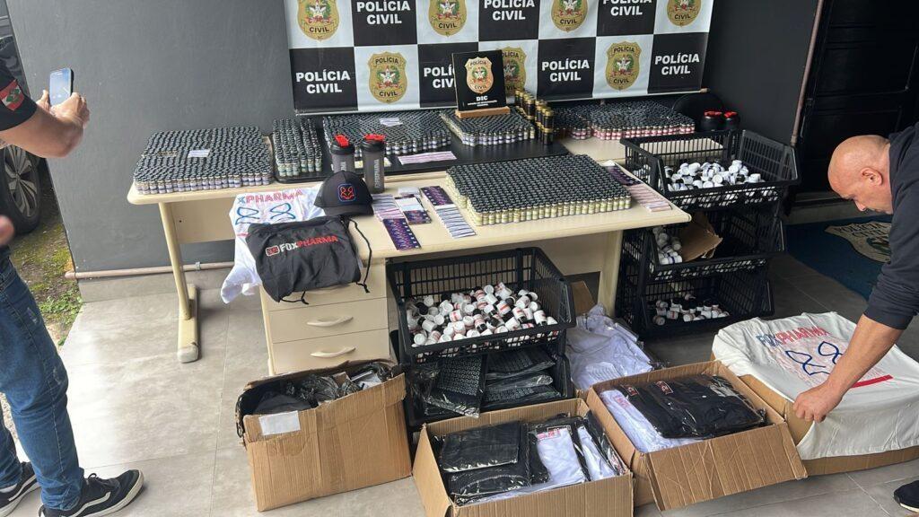 Polícia Civil desmantela esquema de produção e venda ilegal de anabolizantes e casal é preso em Rio do Sul
