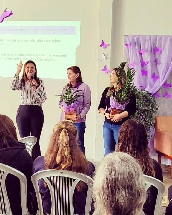 Polícia Civil realiza palestra sobre violência contra a mulher em Chapadão do Lageado