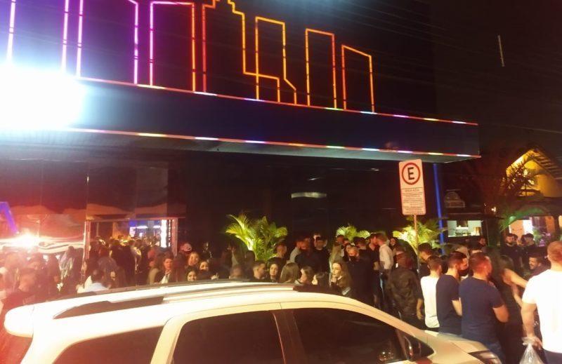 Polícia Militar flagra aglomerações durante final de semana