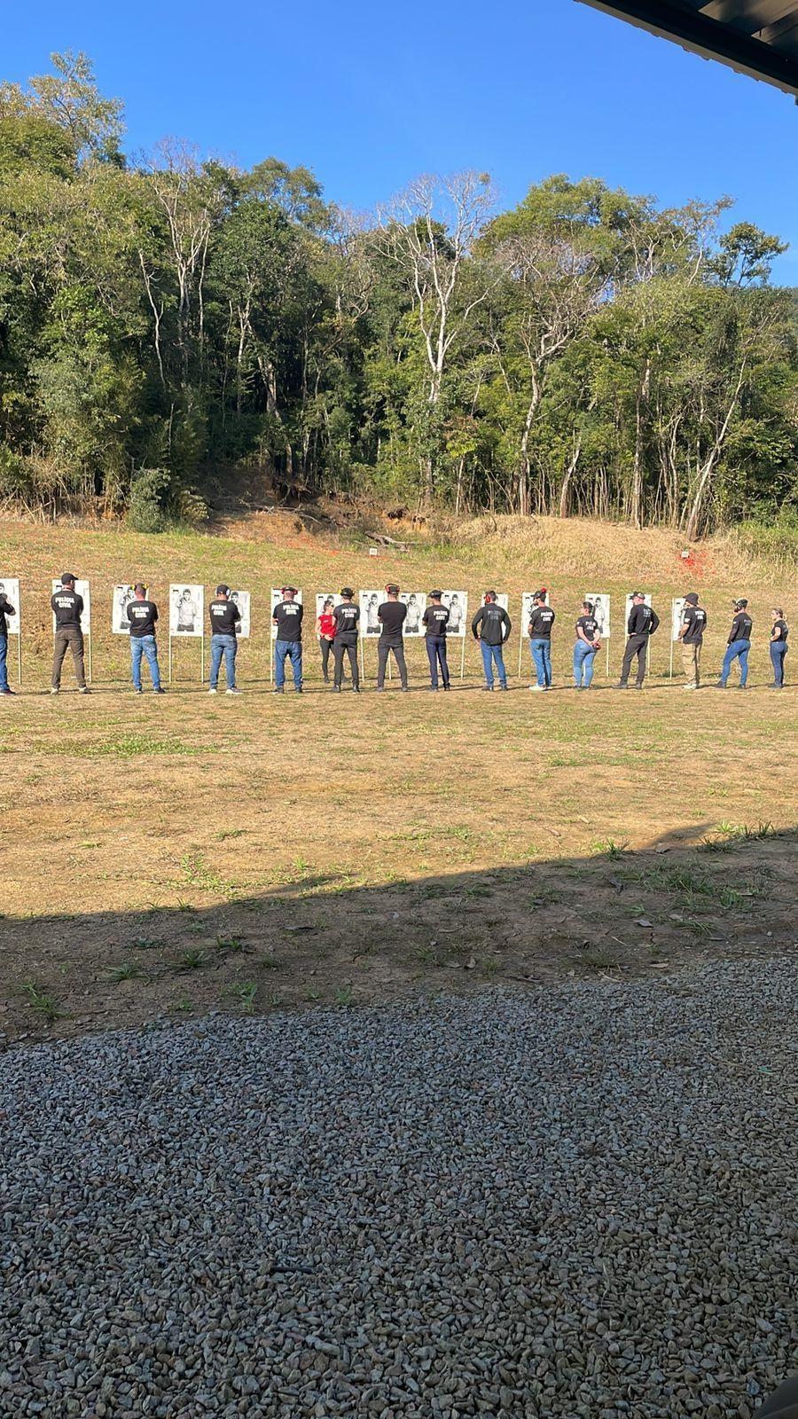 Policiais Civis de Rio do Sul e Ituporanga passam por curso de tiro com pistolas Glock