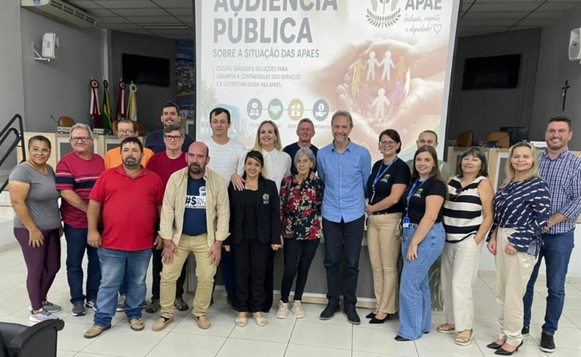 Por que foi necessária uma audiência pública sobre as APAEs do Alto Vale?