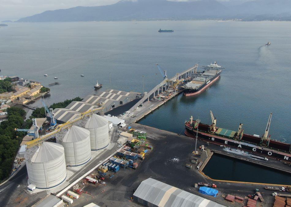 Porto de São Francisco do Sul amplia capacidade de armazenagem de grãos