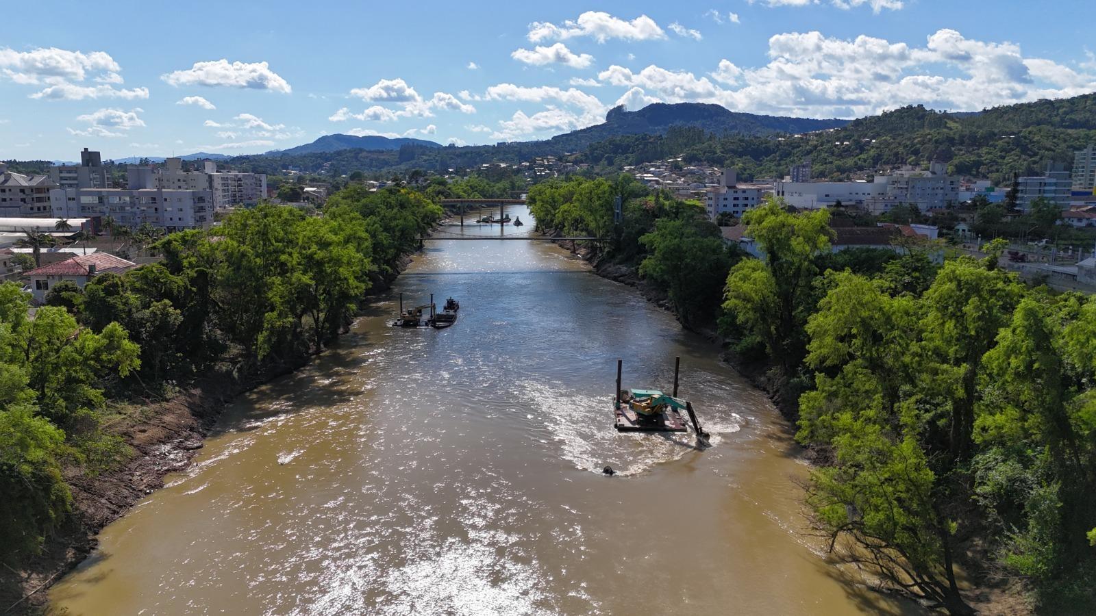 Prazo para desassoreamento do rio Itajaí-Açu em Rio do Sul é prorrogado