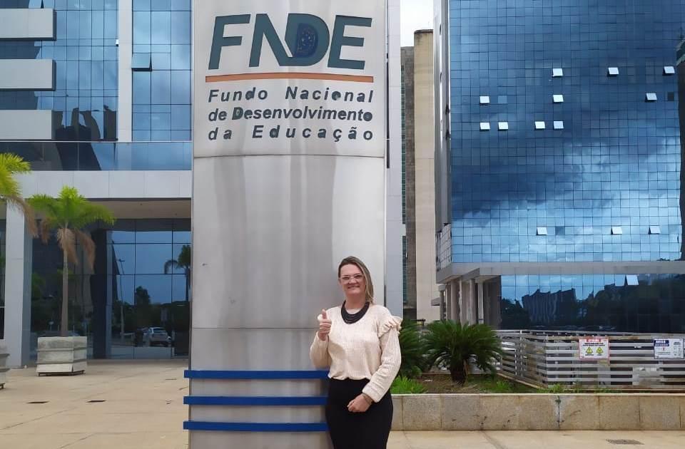 Prefeita de Petrolândia cumpre agenda em Brasília e Florianópolis