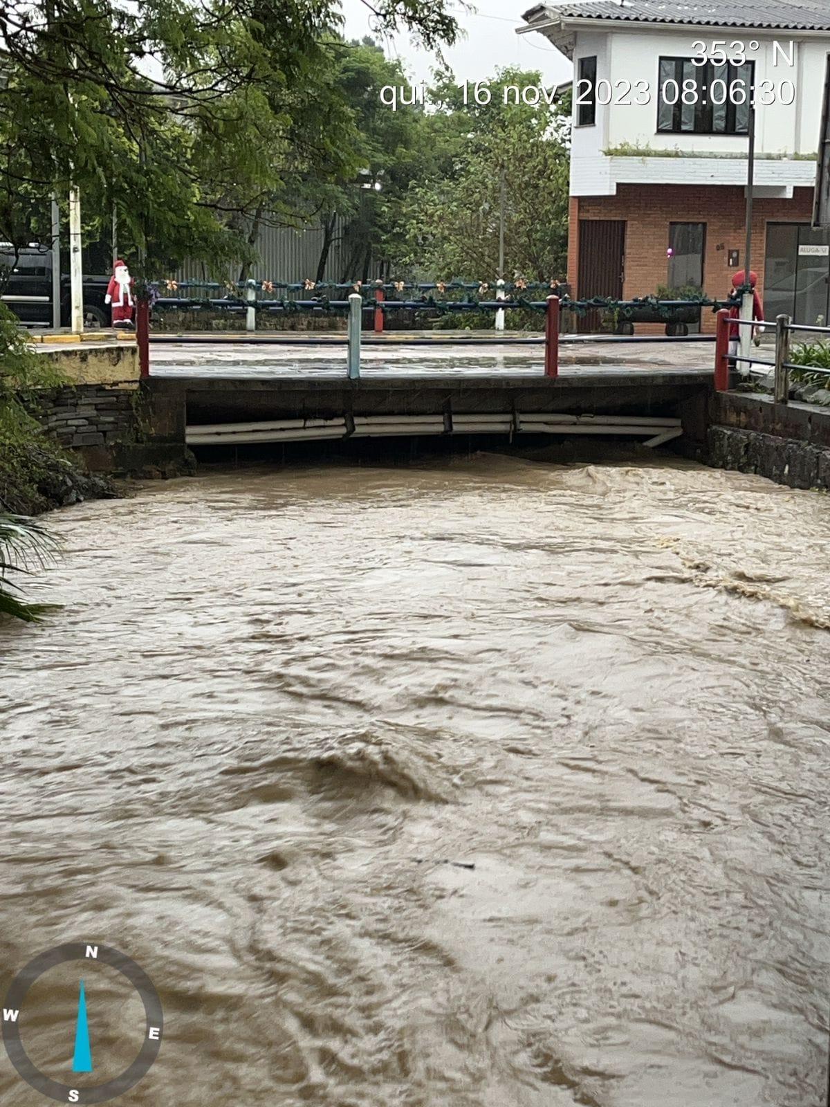 Prefeito de Agrolândia busca apoio na Defesa Civil para construção da ponte do Ribeirão Garganta