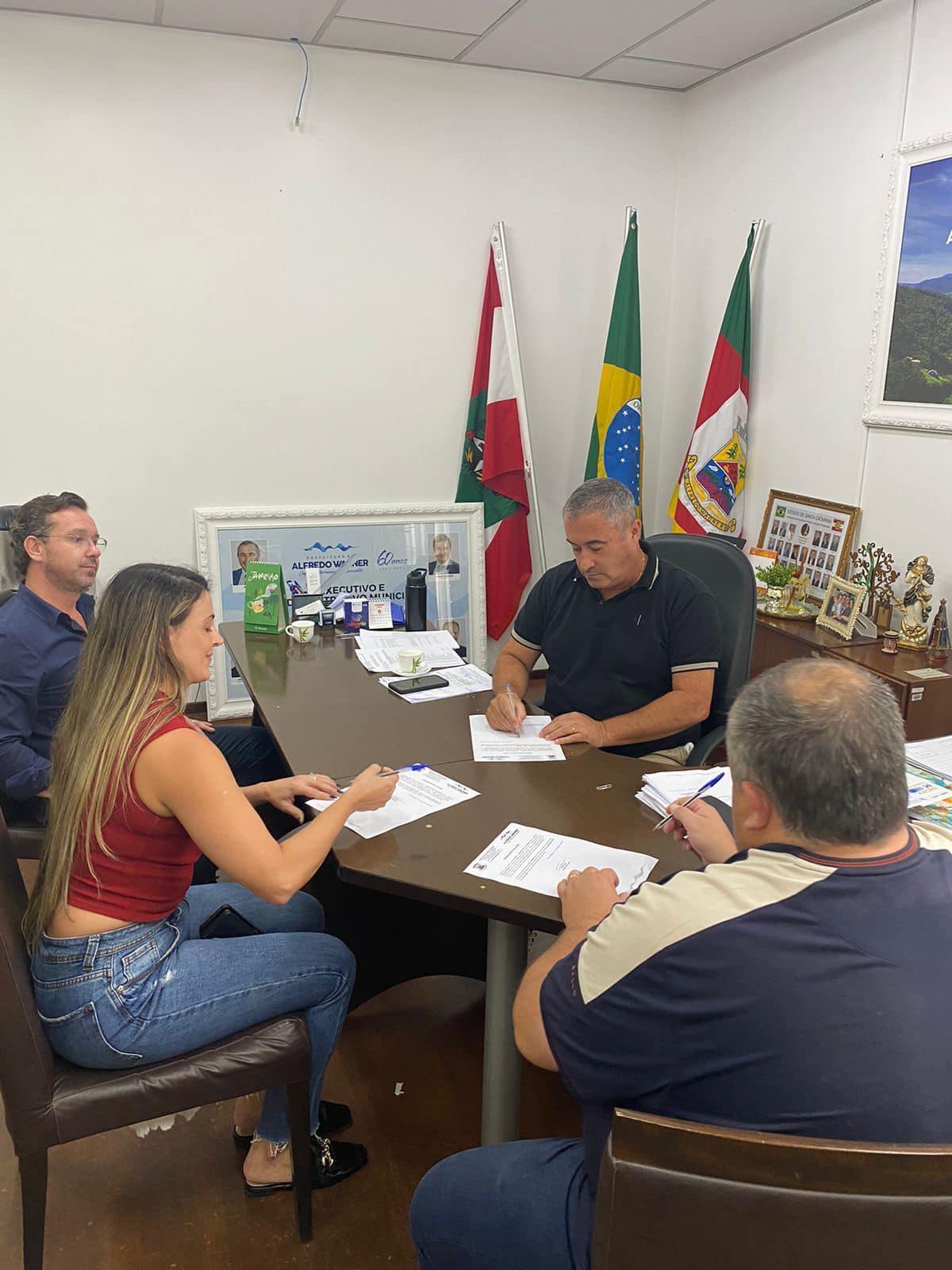Prefeito de Alfredo Wagner destaca aprovação de projetos importantes pela Câmara