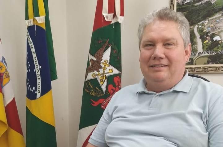 Prefeito de Alfredo Wagner retorna de Brasília com expectativa de liberação de recursos