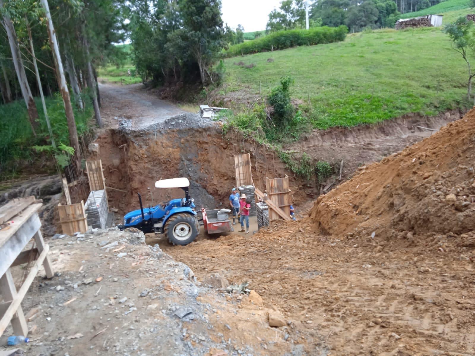 Prefeito de Chapadão do Lageado fala sobre os trabalhos na secretaria de obras