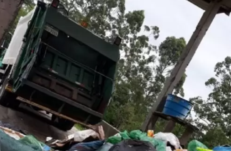 Prefeito de Ituporanga busca referência para novo contrato de recolhimento de lixo no município