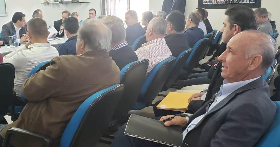 Prefeito de Ituporanga entrega demandas da Região da Cebola ao Governador do Estado