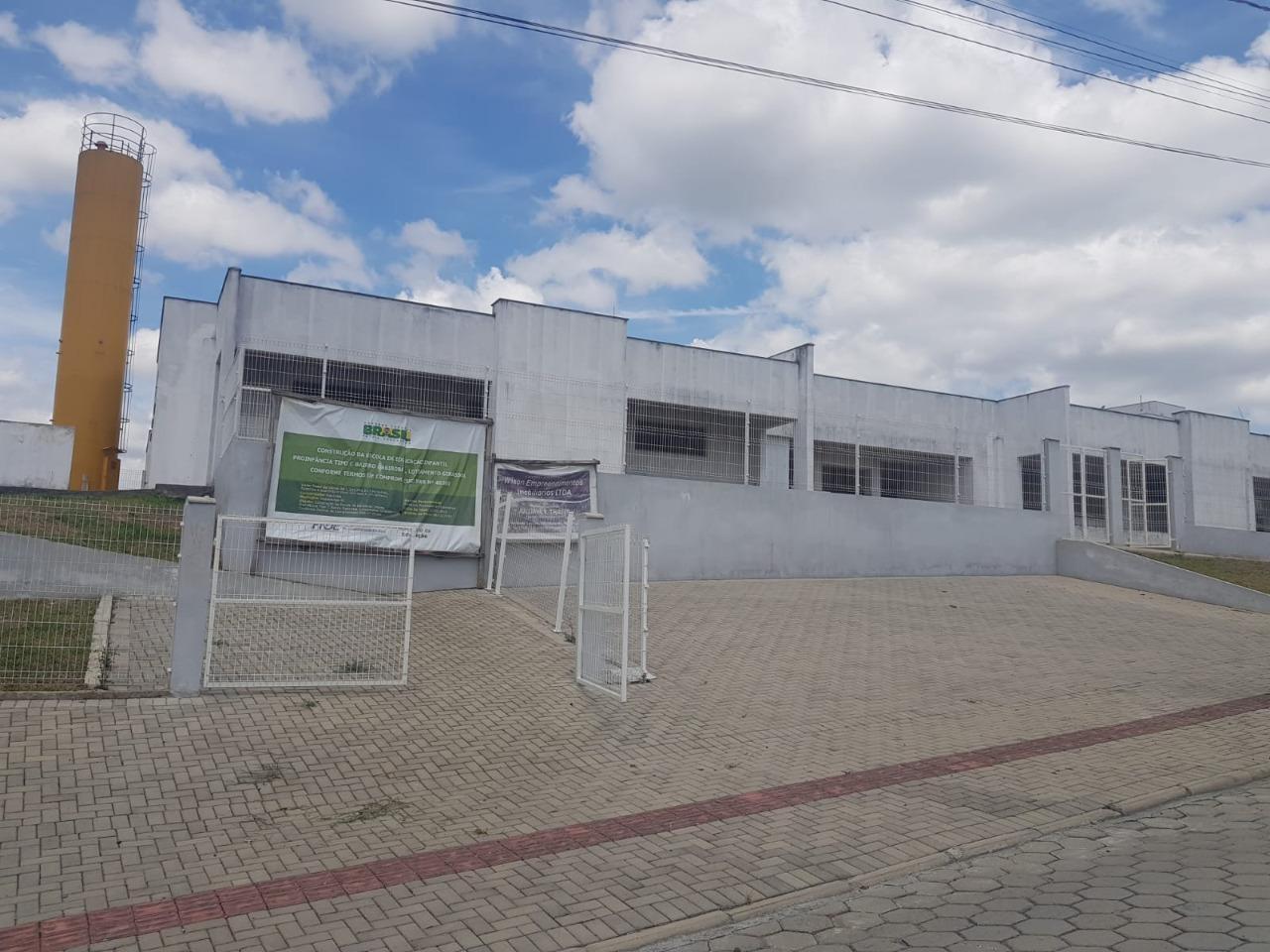 Prefeito de Ituporanga esclarece obras paradas no município