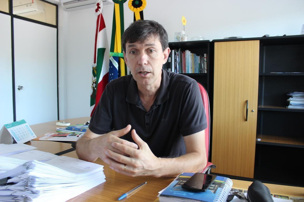 Prefeito de Petrolândia planeja viagem a Brasília para buscar recursos para o município
