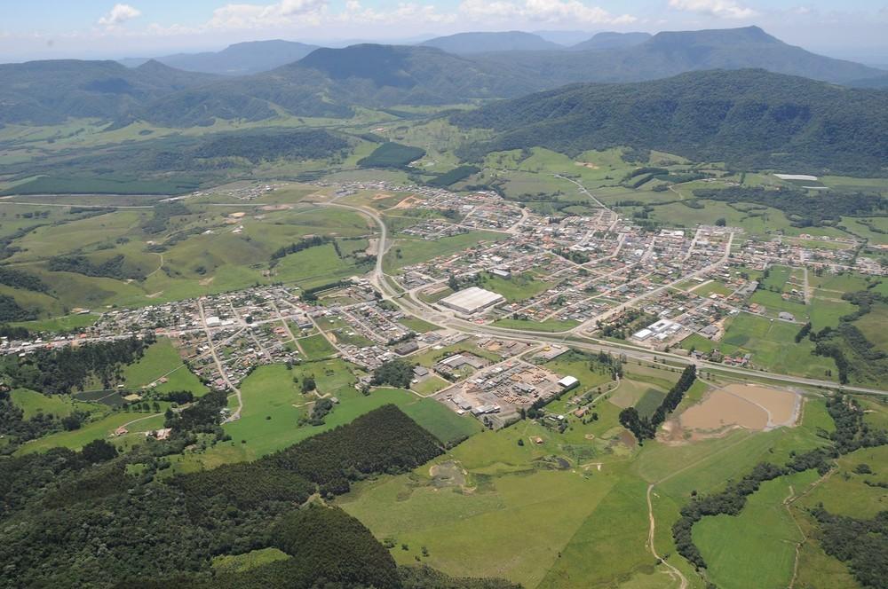 Prefeito e servidor de Bom Retiro têm mais de R$ 1,2 milhão em bens bloqueados