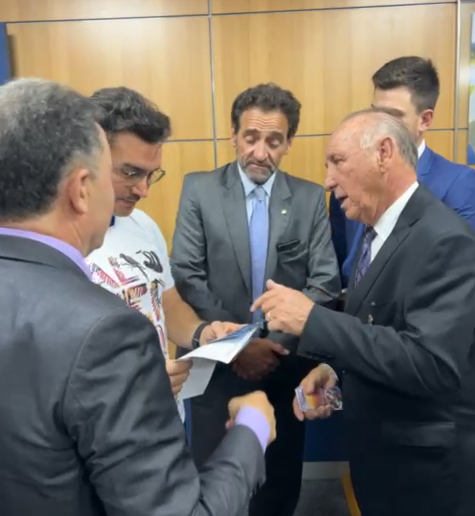 Prefeito Gervásio Maciel e Deputado Darci de Matos convidam Ministro do Turismo para vir a Ituporanga
