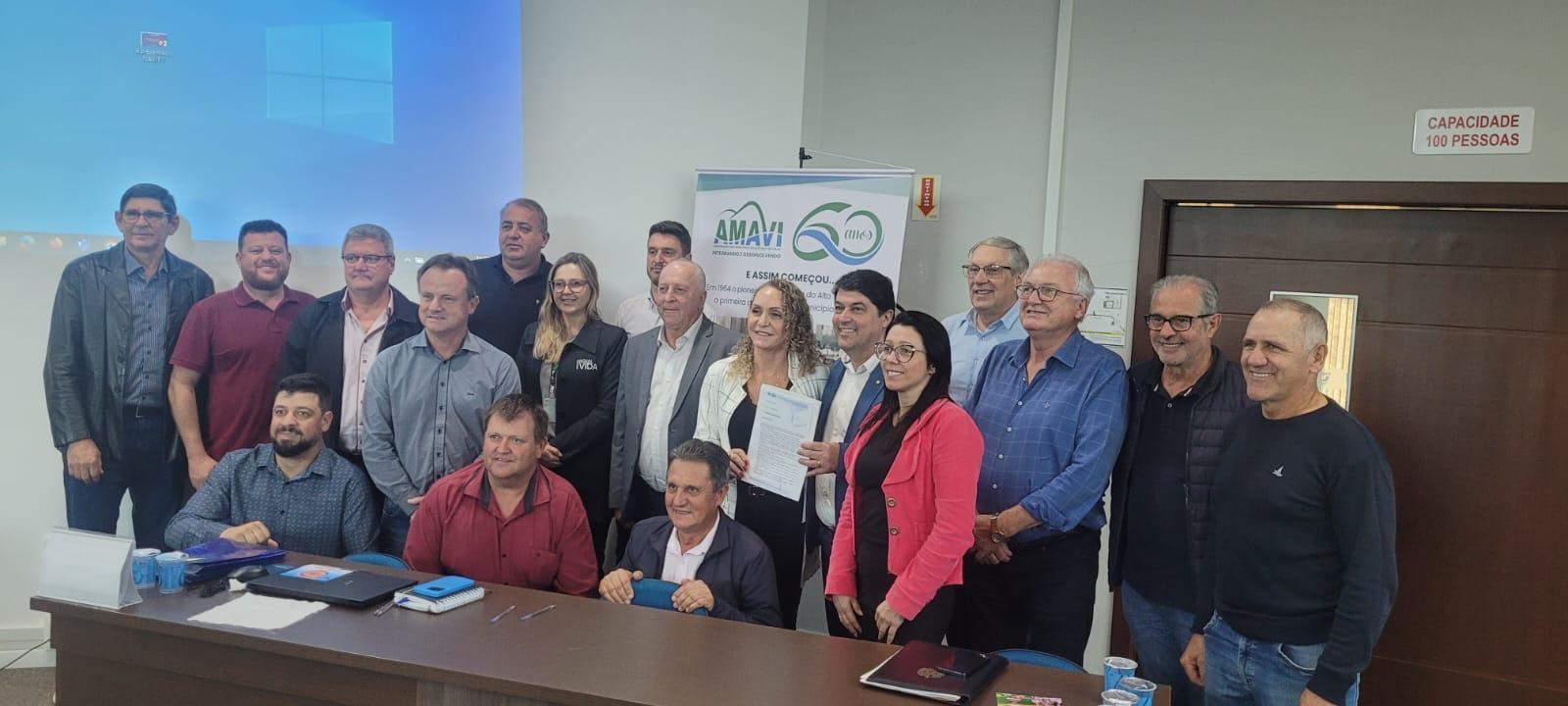 Prefeitos do Alto Vale apresentam demandas para bancada regional da Assembléia Legislativa