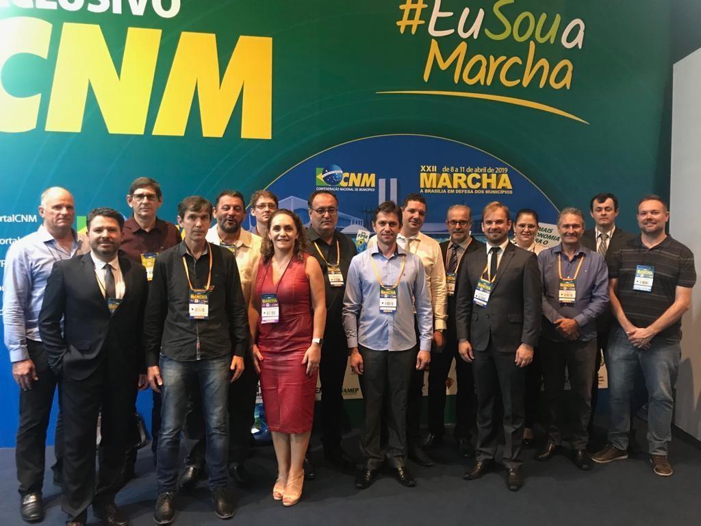 Prefeitos do Alto Vale estão na Marcha a Brasília