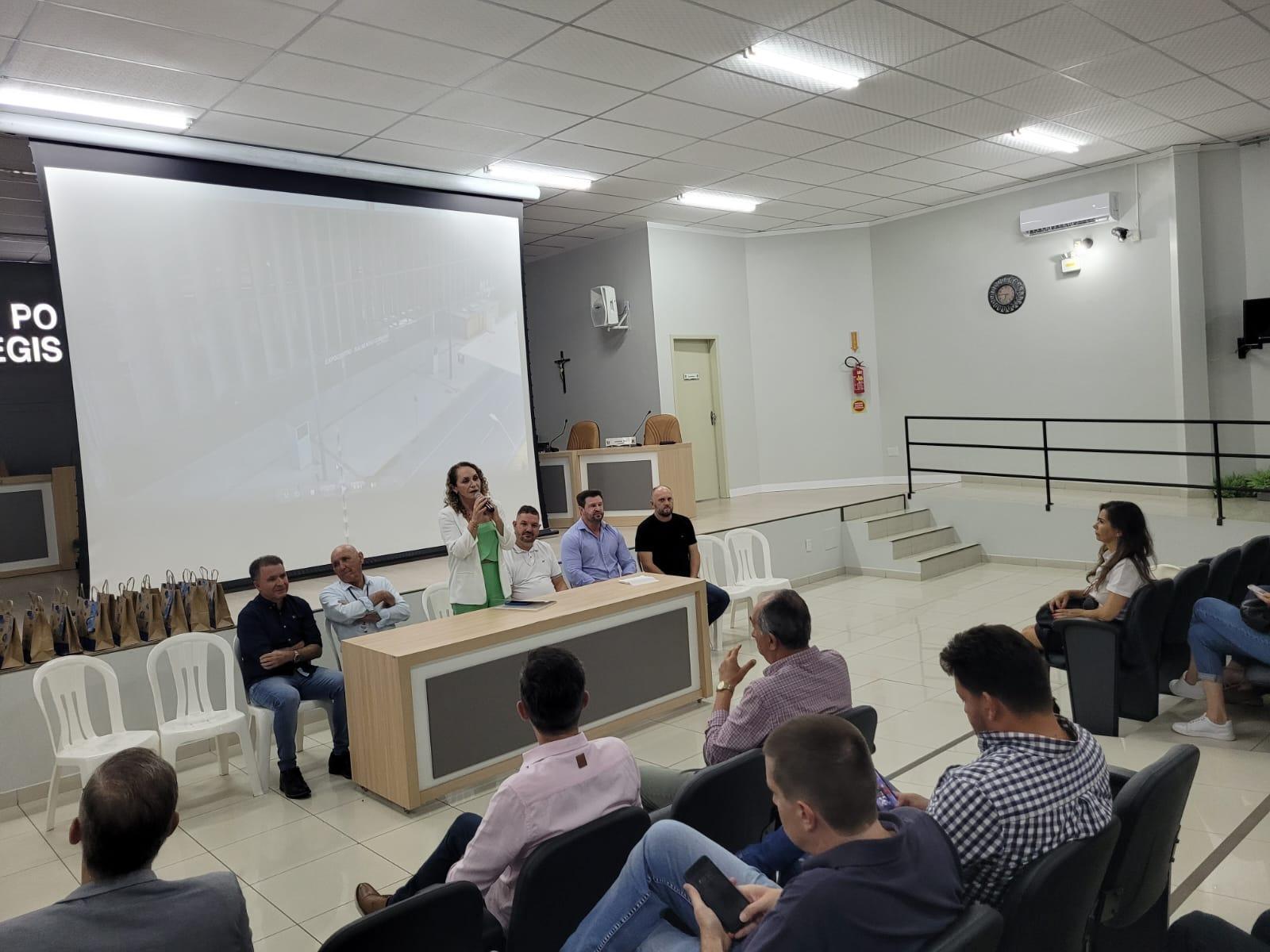 Prefeitos do Alto Vale se reúnem na Assembleia Festiva da Amavi