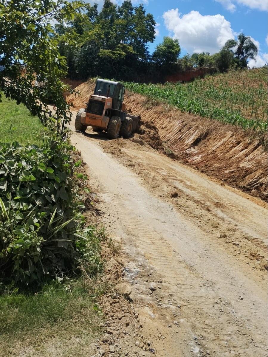 Prefeitura de Vidal Ramos inicia pavimentação no Molungu e prevê conclusão de 400 metros até o fim do mês