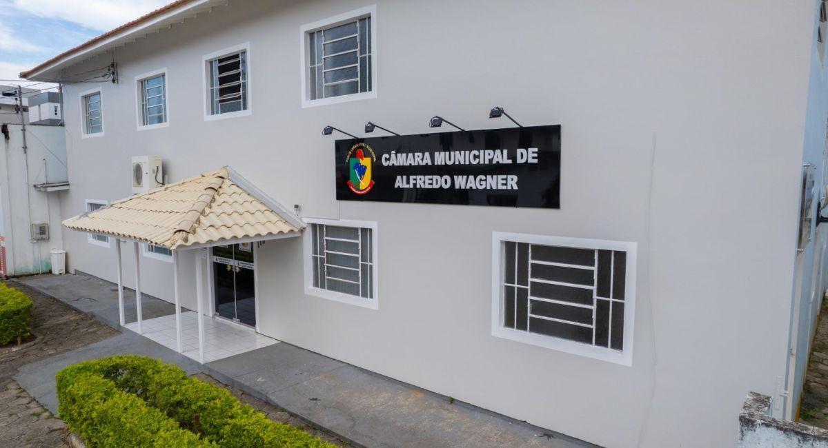 Presidente da Câmara de Alfredo Wagner destaca avanços na transparência, digitalização e atuação conjunta dos vereadores