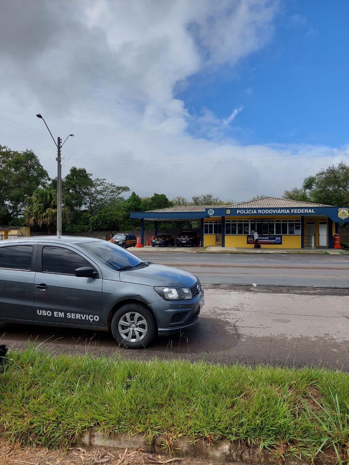 PRF recupera carro na BR 470