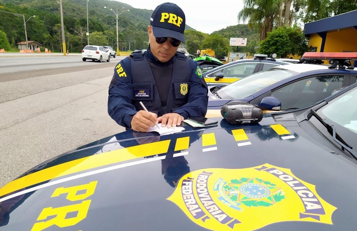PRF registra 89 acidentes e três mortes no feriado do Dia do Trabalho em SC