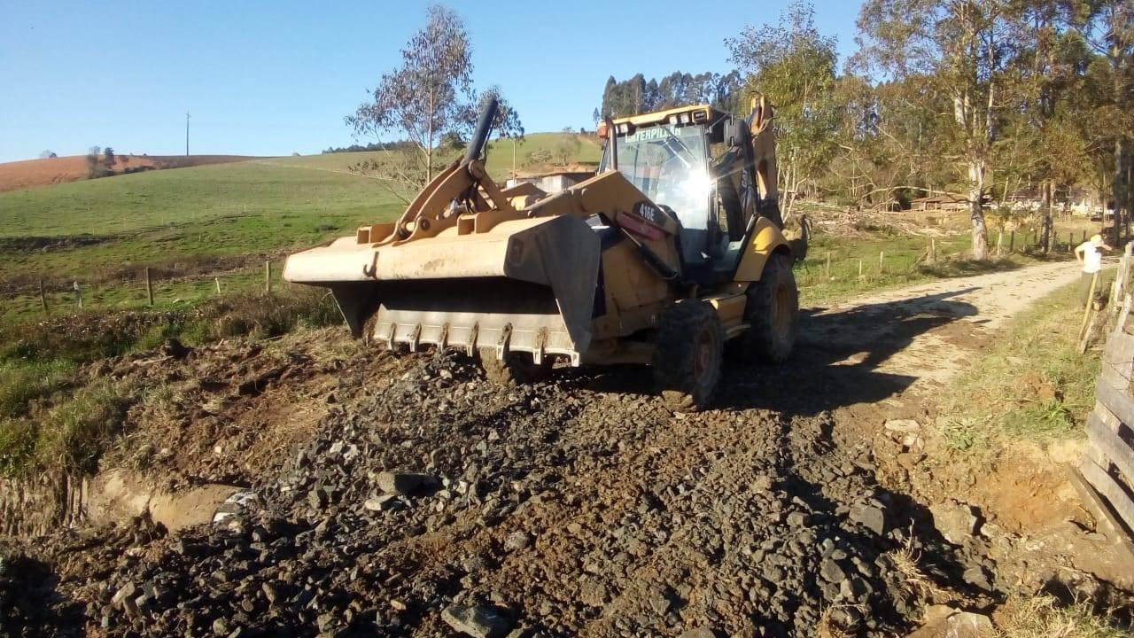 Programa da Secretaria de Agricultura possibilita agendamento de serviços com máquinas para os agricultores em Ituporanga