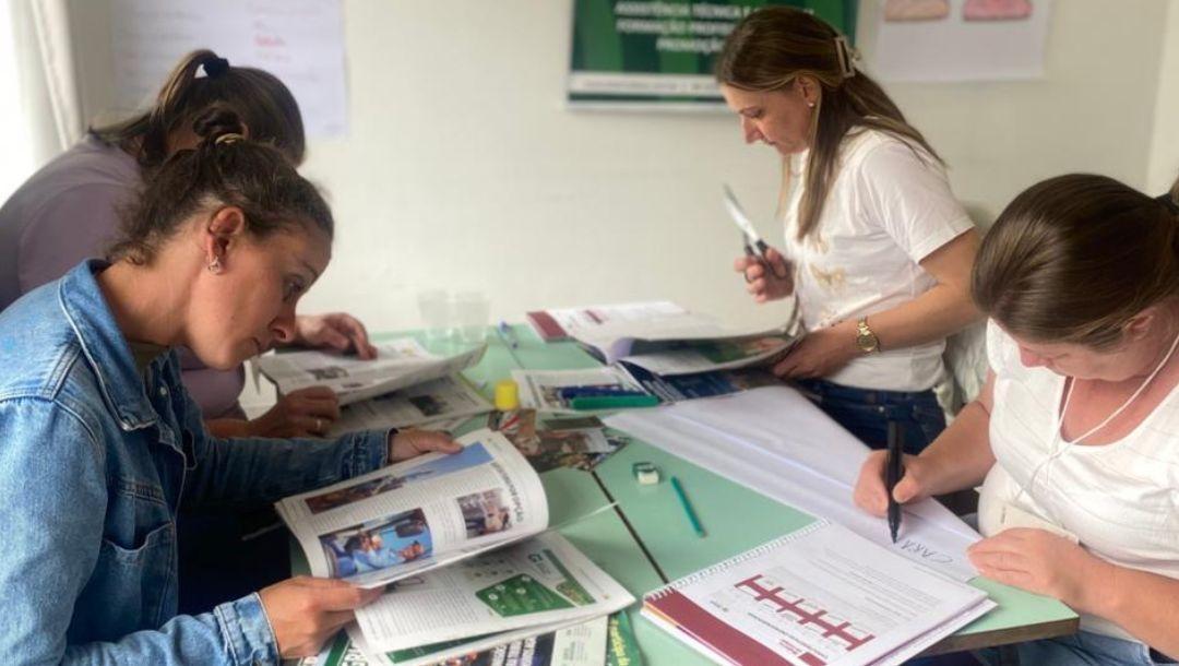 Programa Mulheres em Campo desenvolve habilidades de gestão de agricultoras de Vidal Ramos