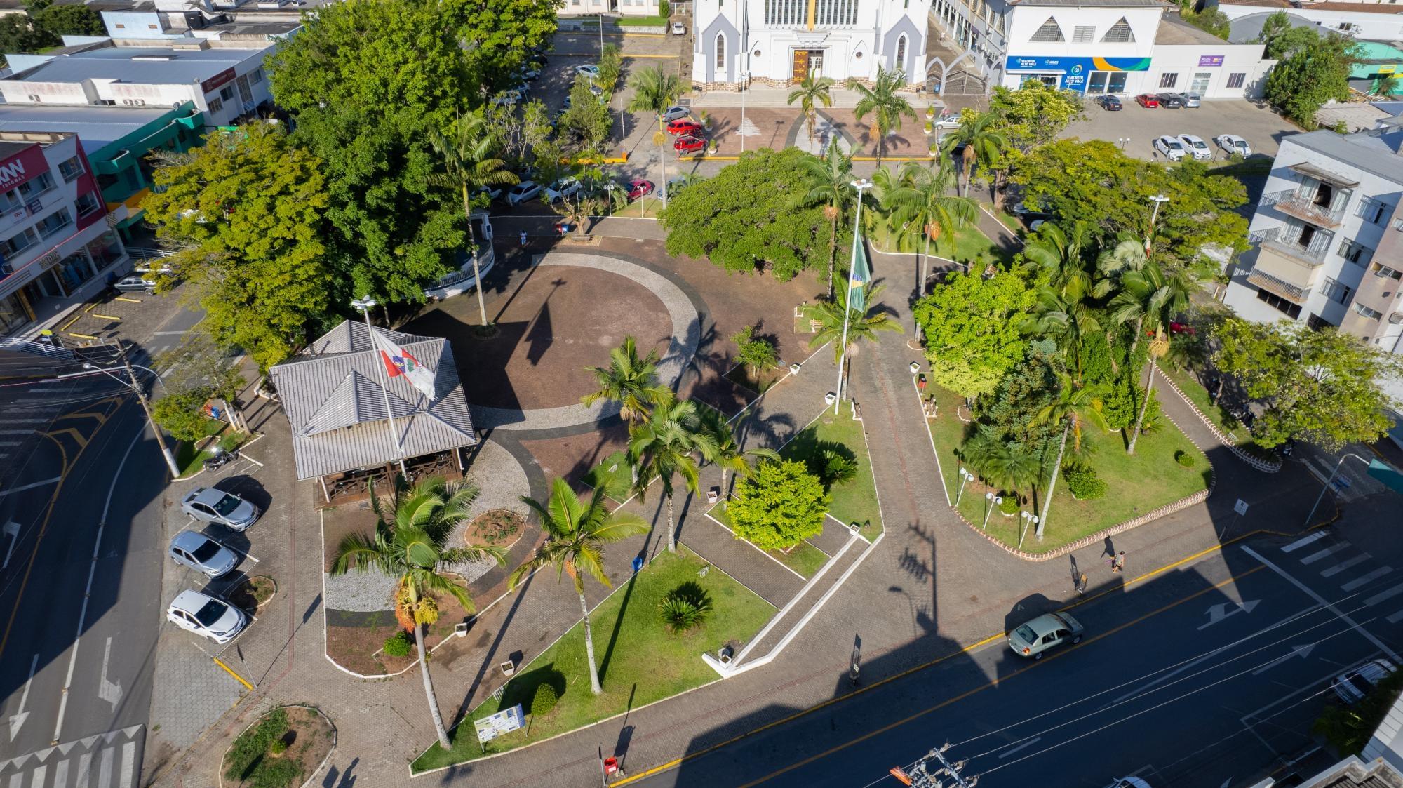 Programação de Dia das Mães na praça da Matriz vai contar com feira e atividades culturais