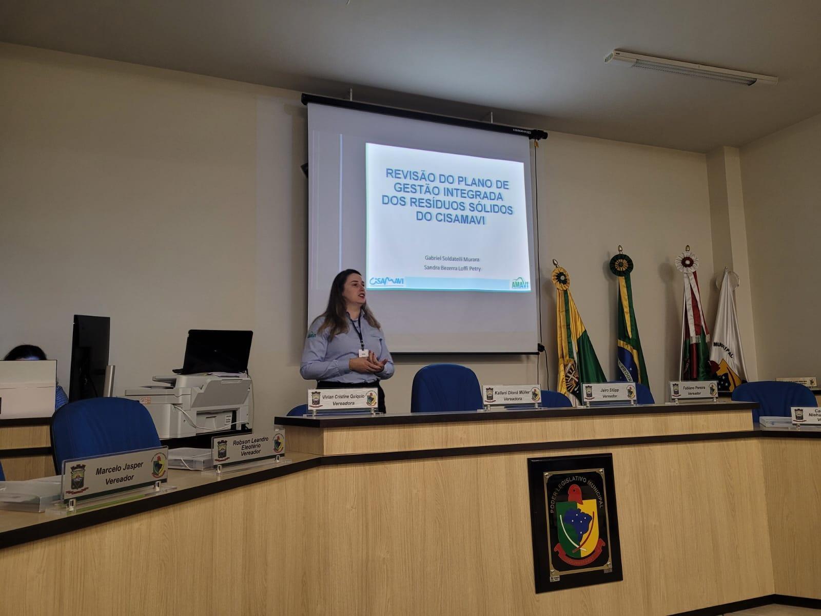 Projeto de Revisão do Plano de Gestão Integrada dos Resíduos Sólidos foi apresentado na Câmara de Aurora