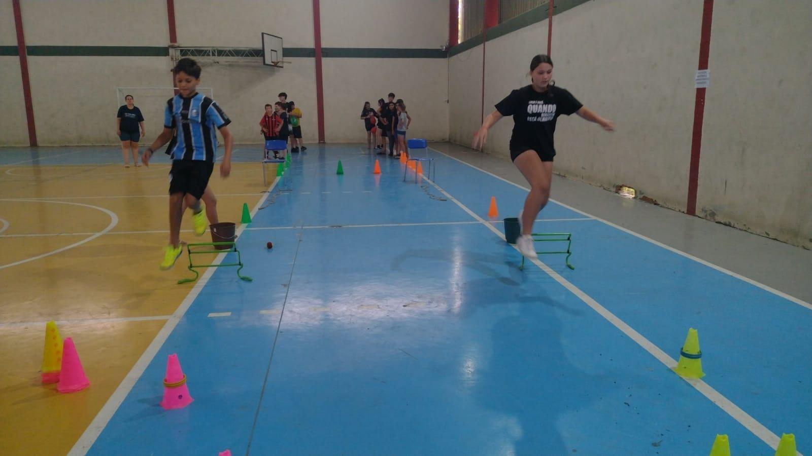Projeto "Férias na Escola" reúne crianças em atividades educativas e recreativas em Petrolândia