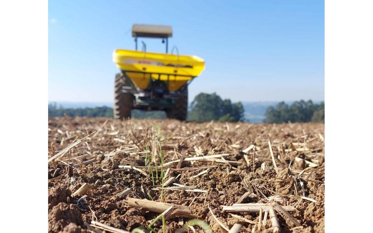 Projeto poderá auxiliar agricultores de assentamentos a terem acesso ao bloco de notas