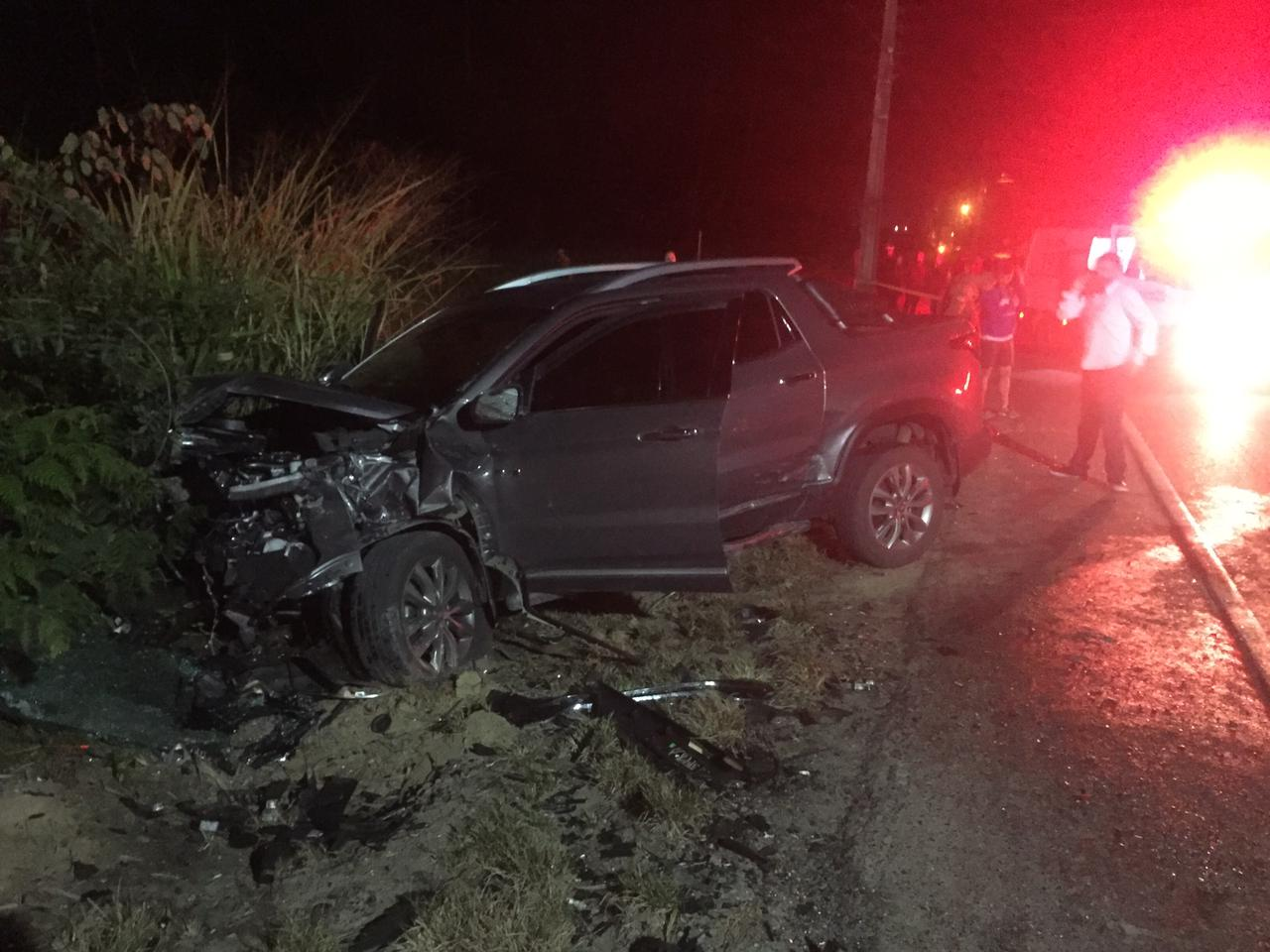 Quatro pessoas ficam feridas em colisão frontal na SC-350