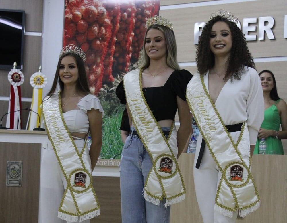 Rainha e princesas da Expofeira Nacional da Cebola comentam experiência de representar a festa e o município