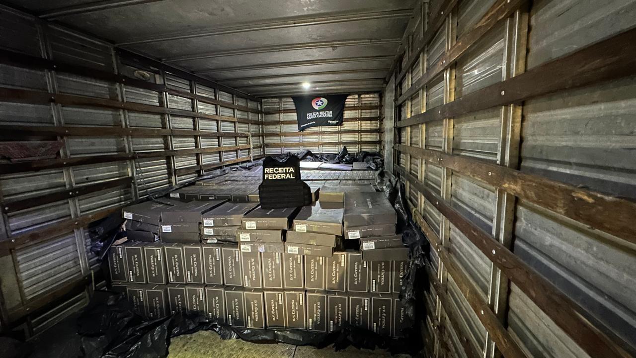 Receita Federal apreende carga com mais de R$ 400 mil de vinhos argentinos na BR-470