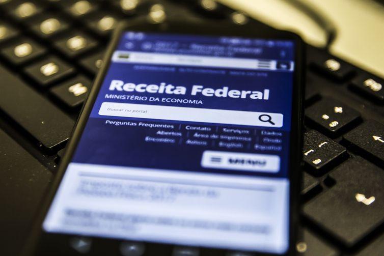 Receita paga hoje as restituições do 1º lote do Imposto de Renda 