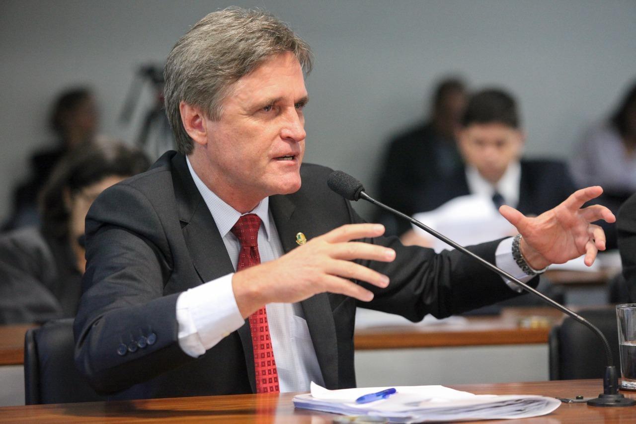 Relatório de senador catarinense que institui o Sistema Nacional de Educação no país está na pauta do Senado
