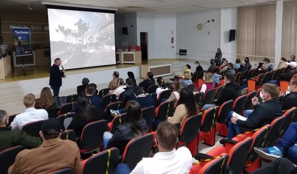 Planejamento turístico de Ituporanga foi tema de reunião com empresários do setor
