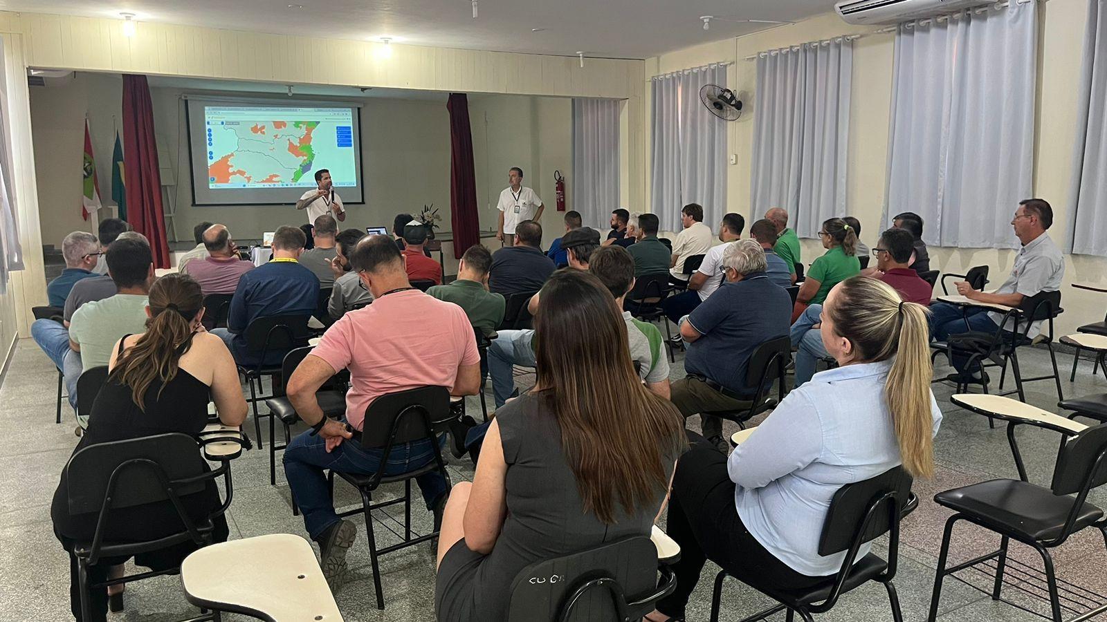 Reunião da Câmara Setorial da Cebola trata sobre zoneamento agrícola de risco climático para a cultura 